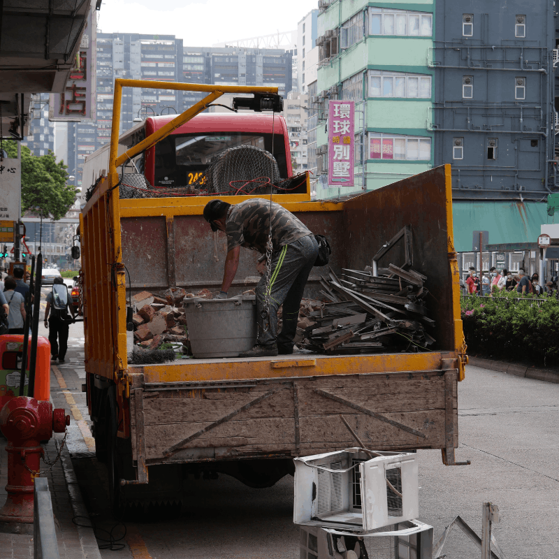 commercial-junk-removal-services-lethbridge (1)